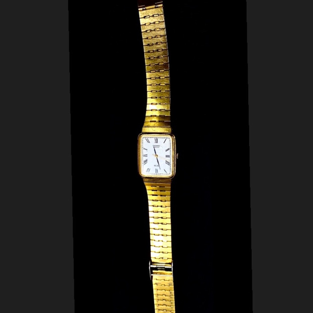 Vintage Seiko gold tone quartz face gentlemen watch